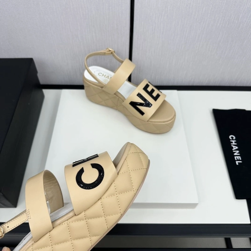 Sleek Chxnxl Sandals 132656