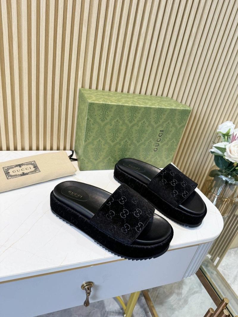 Vibrant Gxccx Slippers 165360
