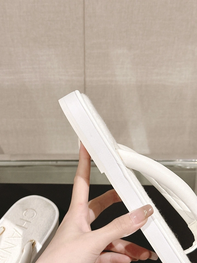 Sophisticated Chxnxl Slippers 132465