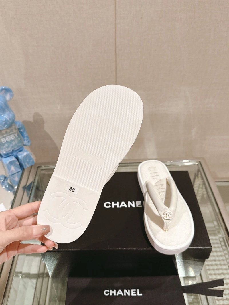 Sophisticated Chxnxl Slippers 132465