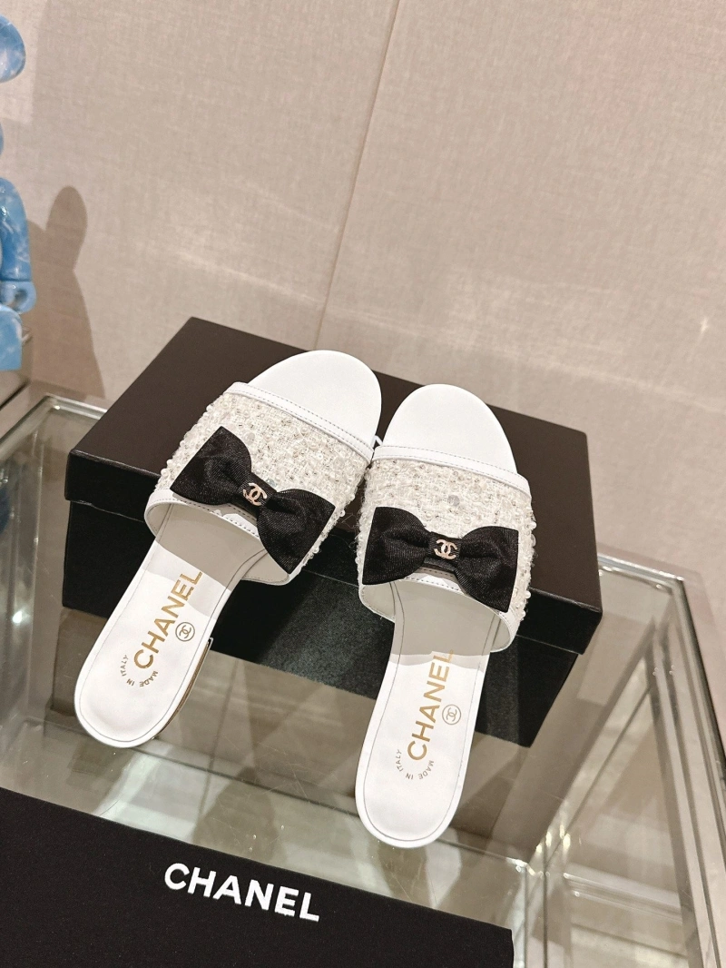 Practical Chxnxl Slippers 132409