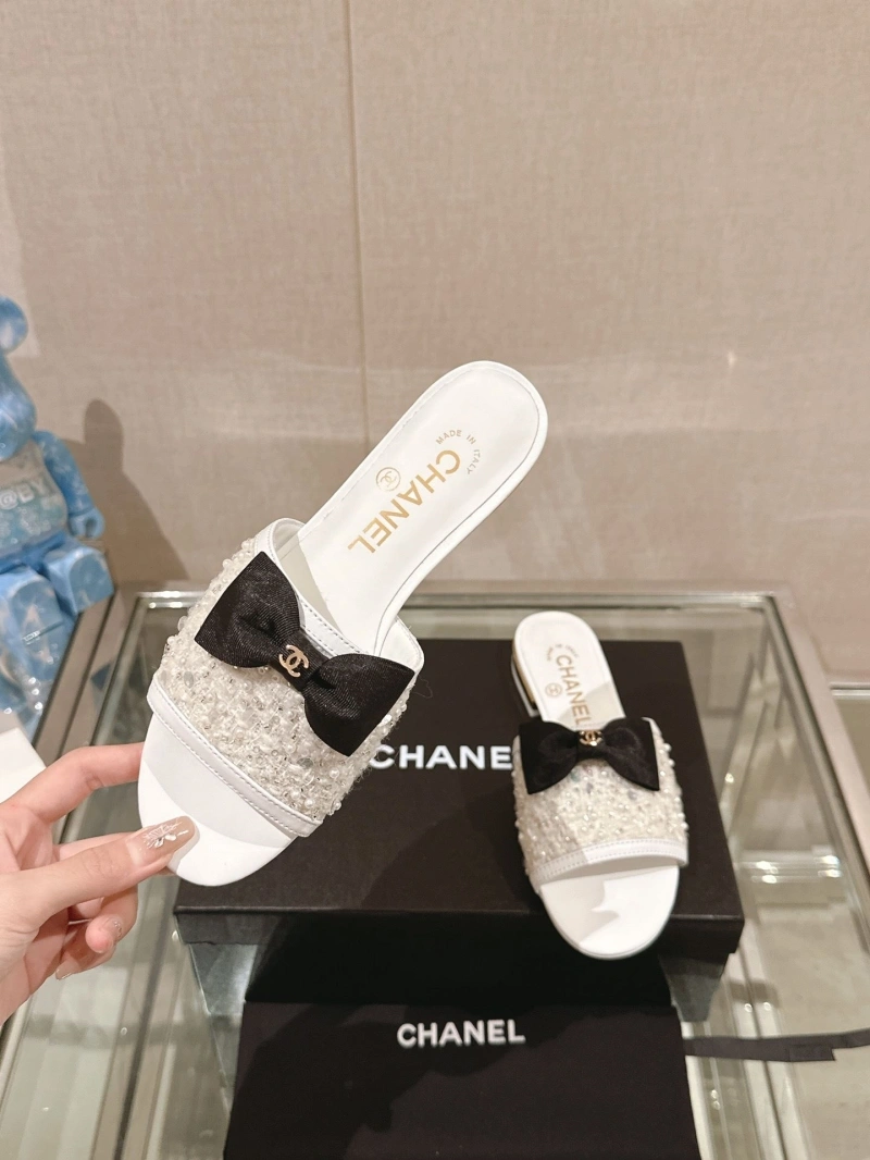 Practical Chxnxl Slippers 132409