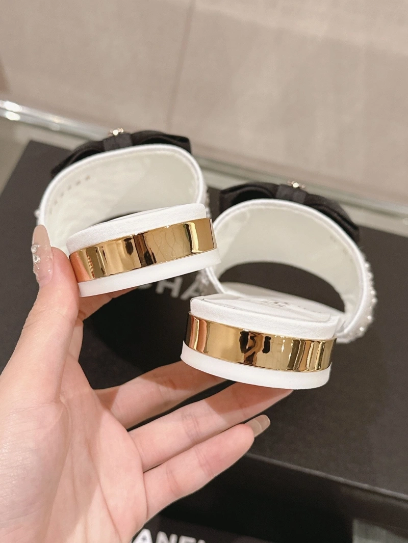 Practical Chxnxl Slippers 132409