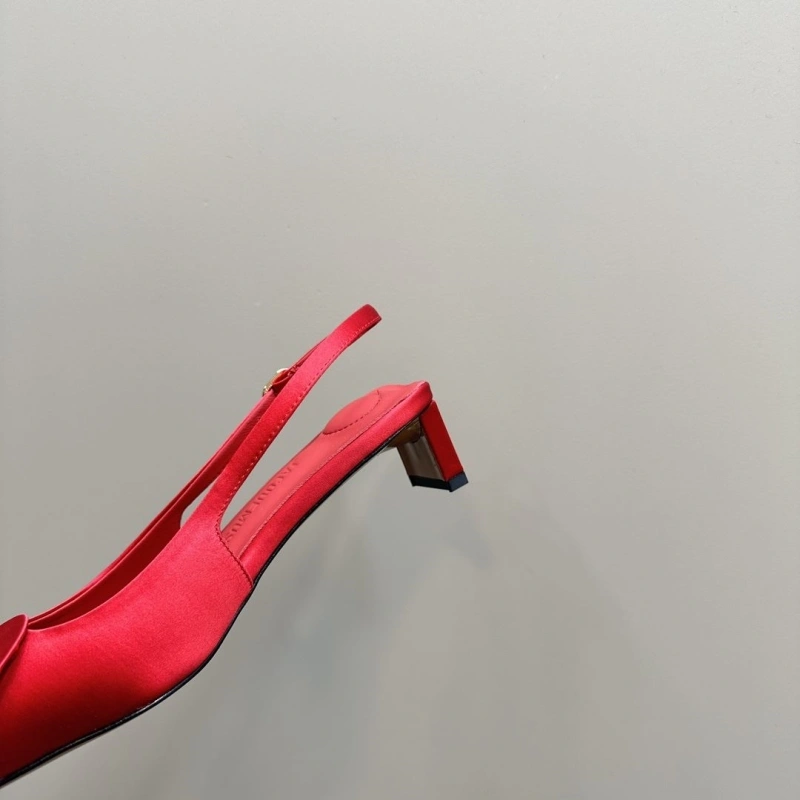 Versatile Othxr Slippers 216582