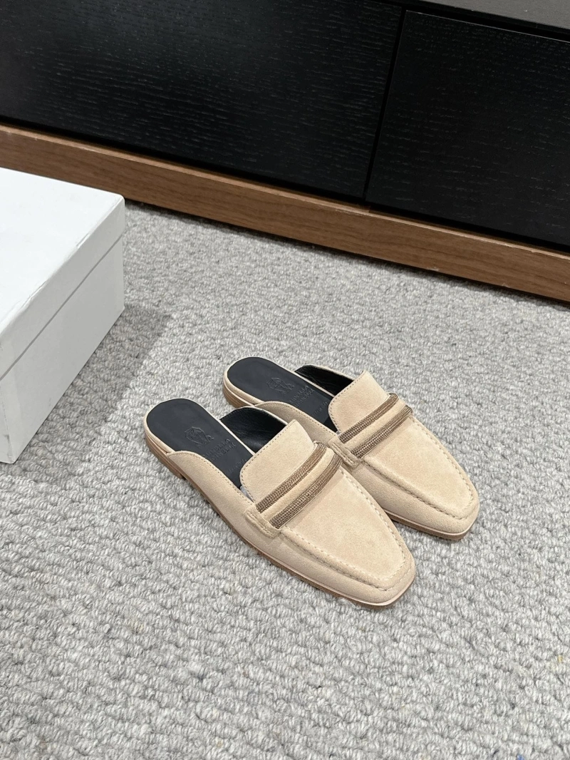 Sleek Chxnxl Slippers 132397