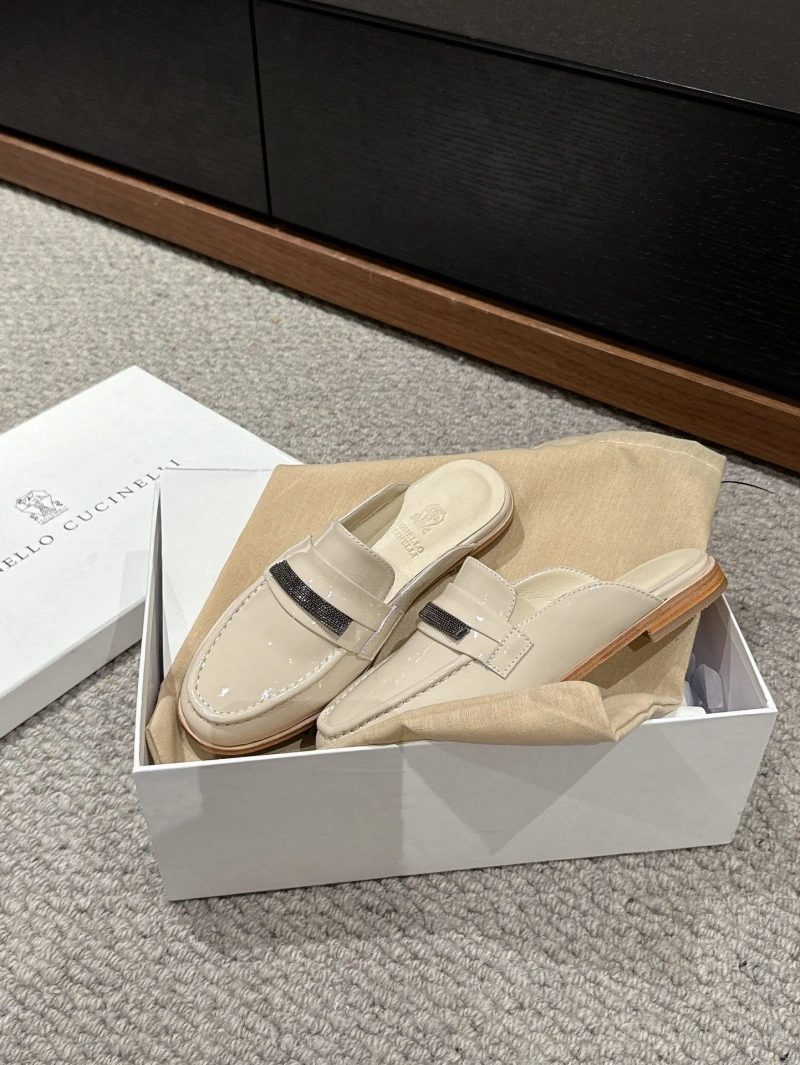 Elegant Chxnxl Slippers 132399