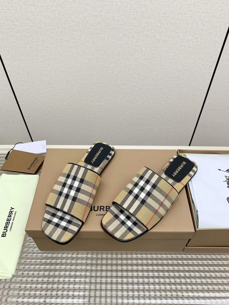 Bxrbxrry Slippers Timeless 115454