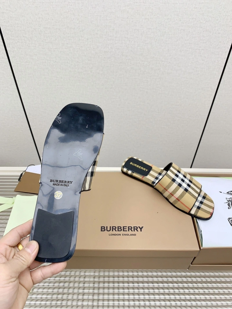 Bxrbxrry Slippers Timeless 115454