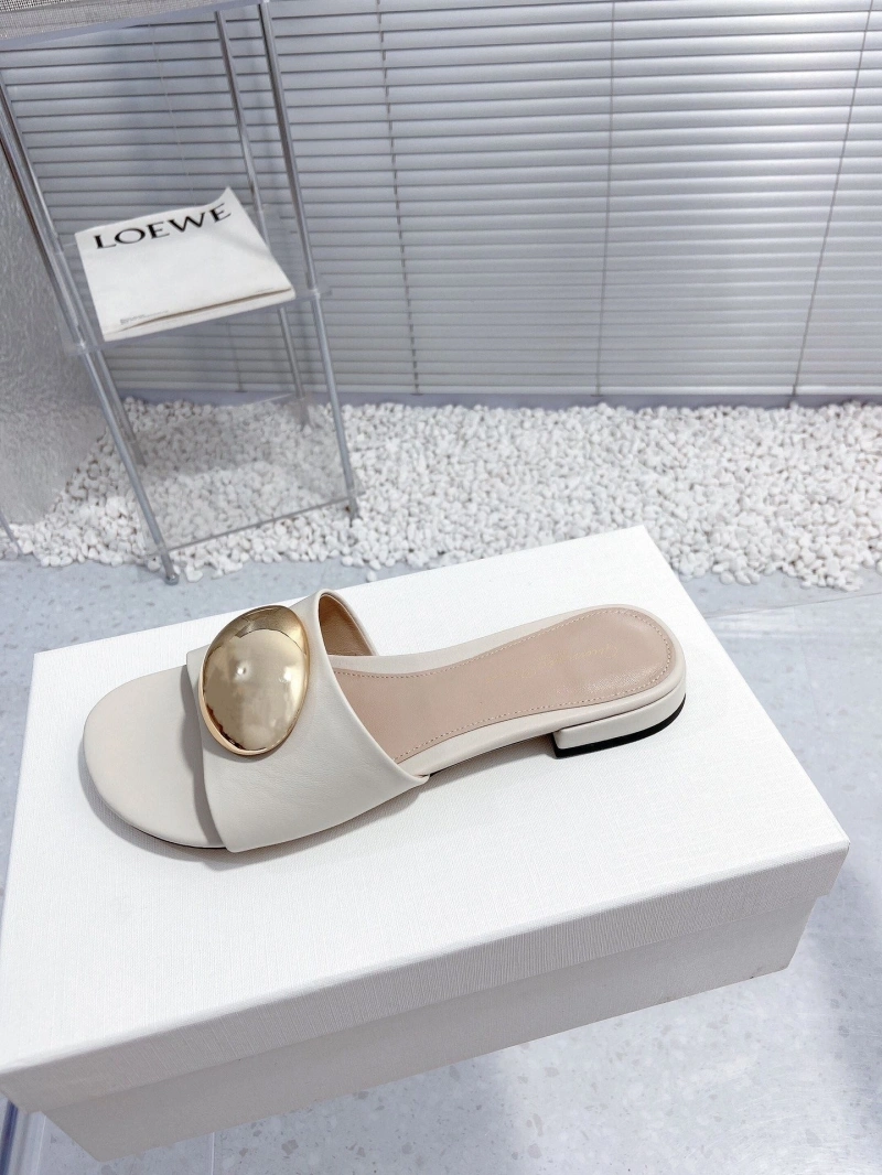 EyeCatching Othxr Slippers 216574