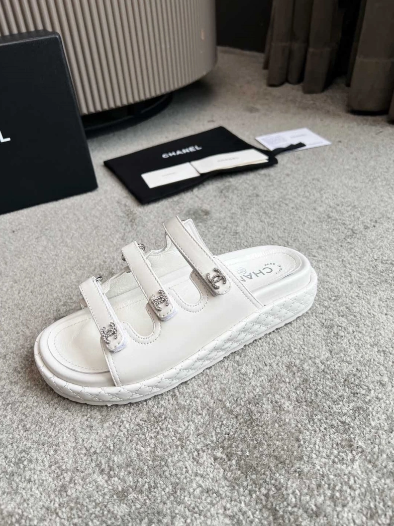 Bright Chxnxl Sandals 119314