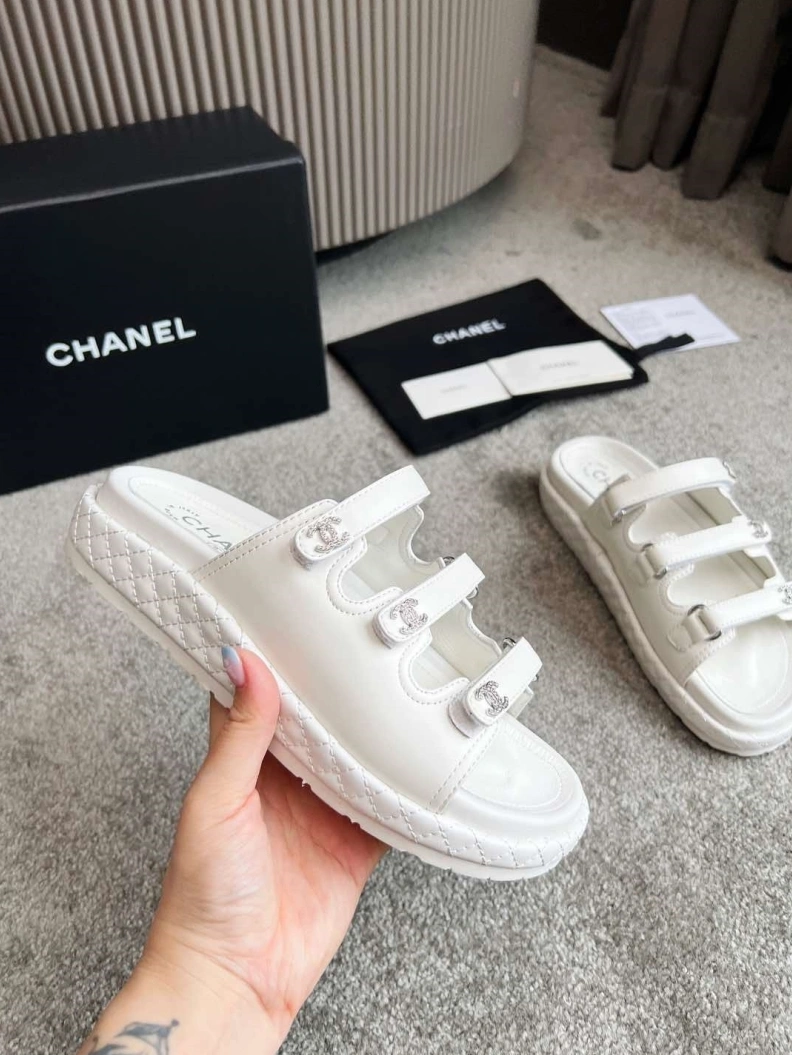 Bright Chxnxl Sandals 119314