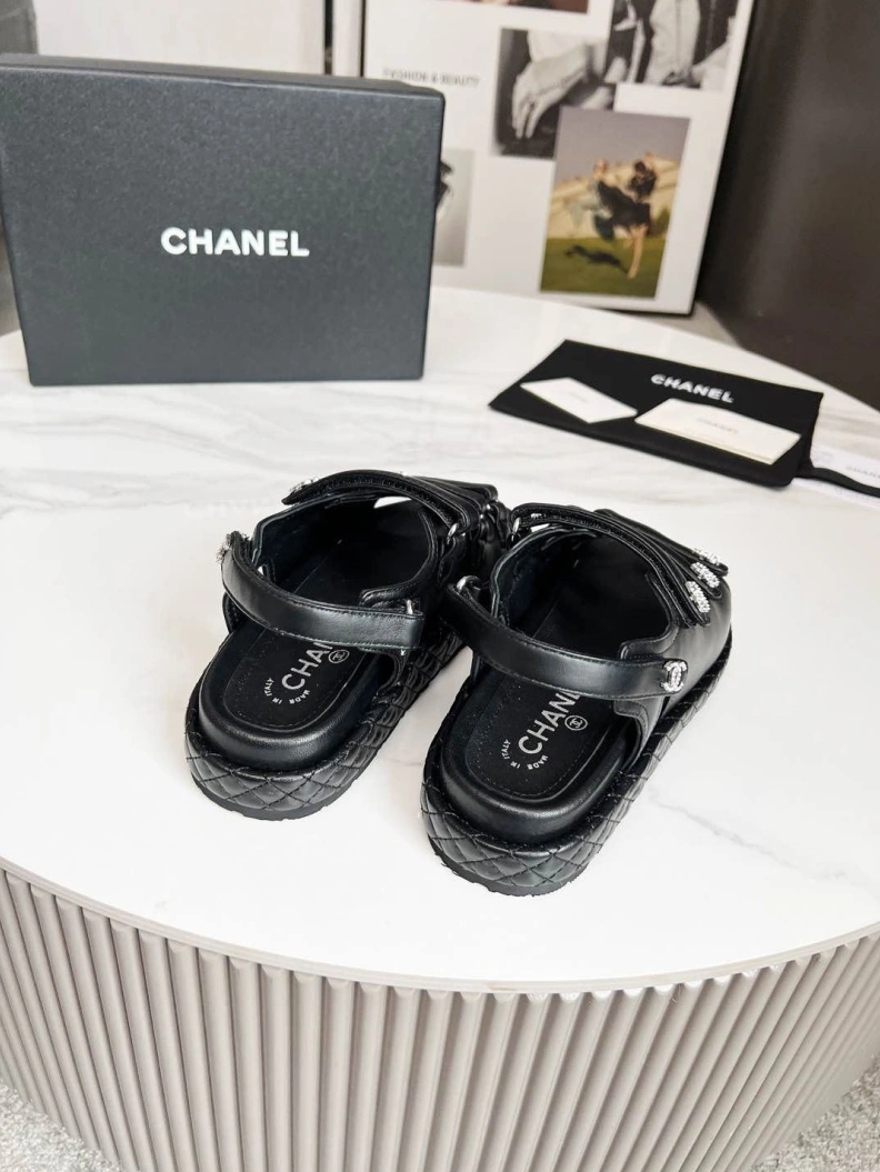 Compact Chxnxl Sandals 119301