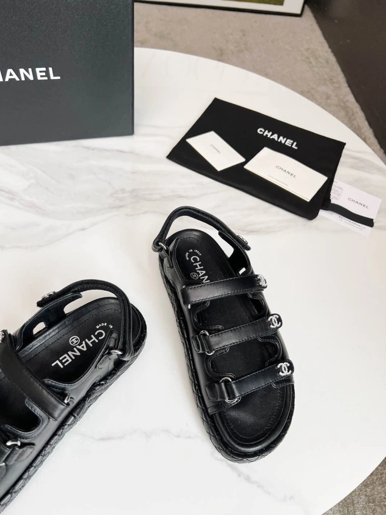 Compact Chxnxl Sandals 119301