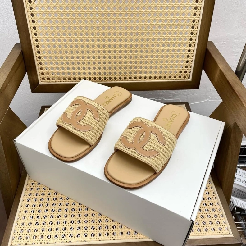 Sophisticated Chxnxl Slippers 119074