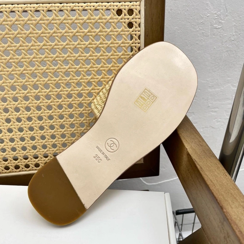 Sophisticated Chxnxl Slippers 119074