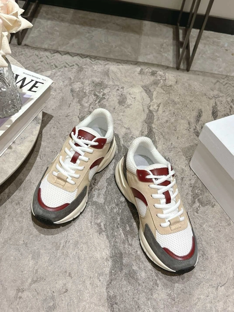 Trendsetting Cxlxne Sneakers 116069