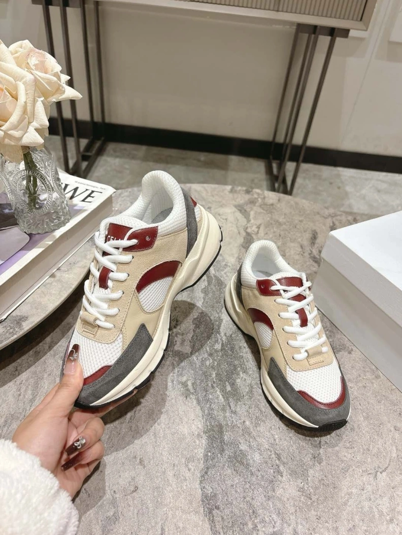Trendsetting Cxlxne Sneakers 116069
