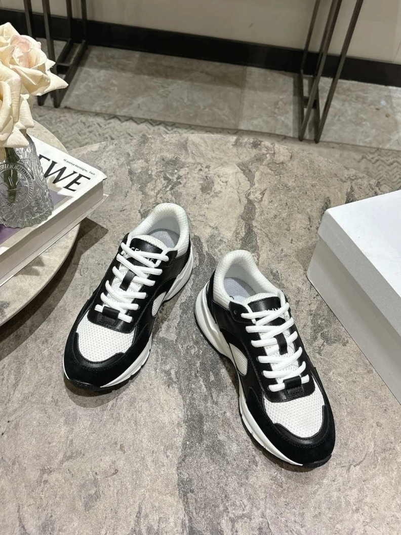 Comfortable Cxlxne Sneakers 116066