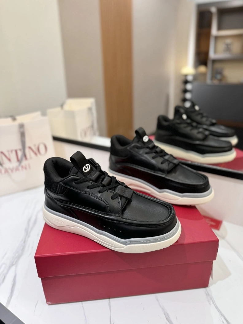 Trendy Vxlxntino Sneakers 229344