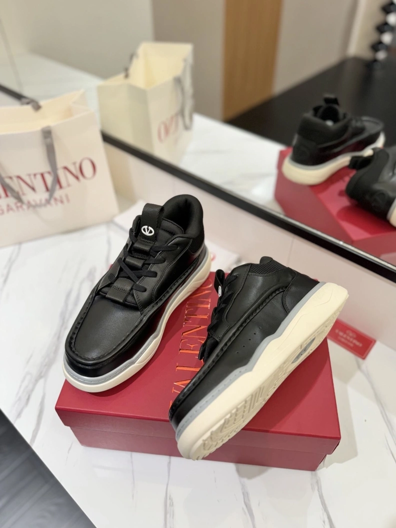 Trendy Vxlxntino Sneakers 229344