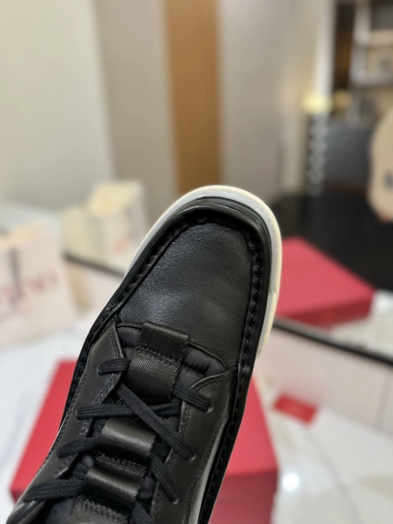 Trendy Vxlxntino Sneakers 229344