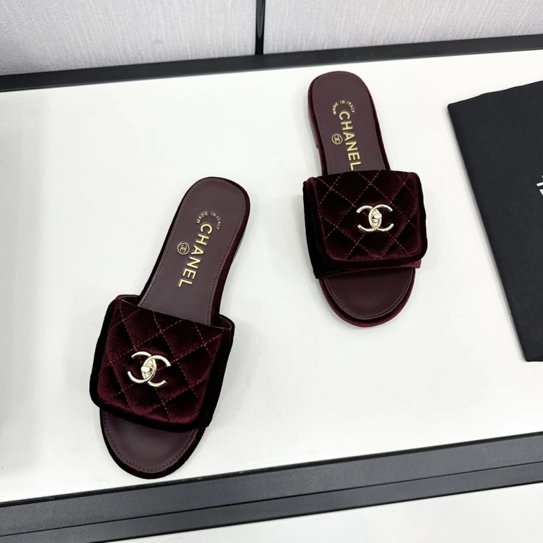Comfortable Chxnxl Slippers 119061