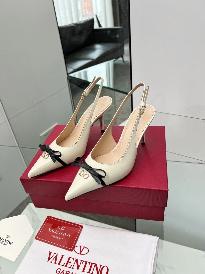 Bold Vxlxntino Sandals 229473