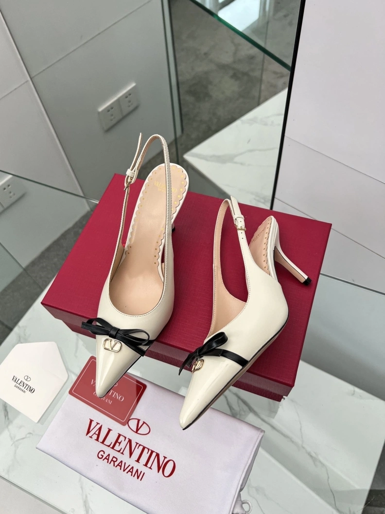 Bold Vxlxntino Sandals 229473