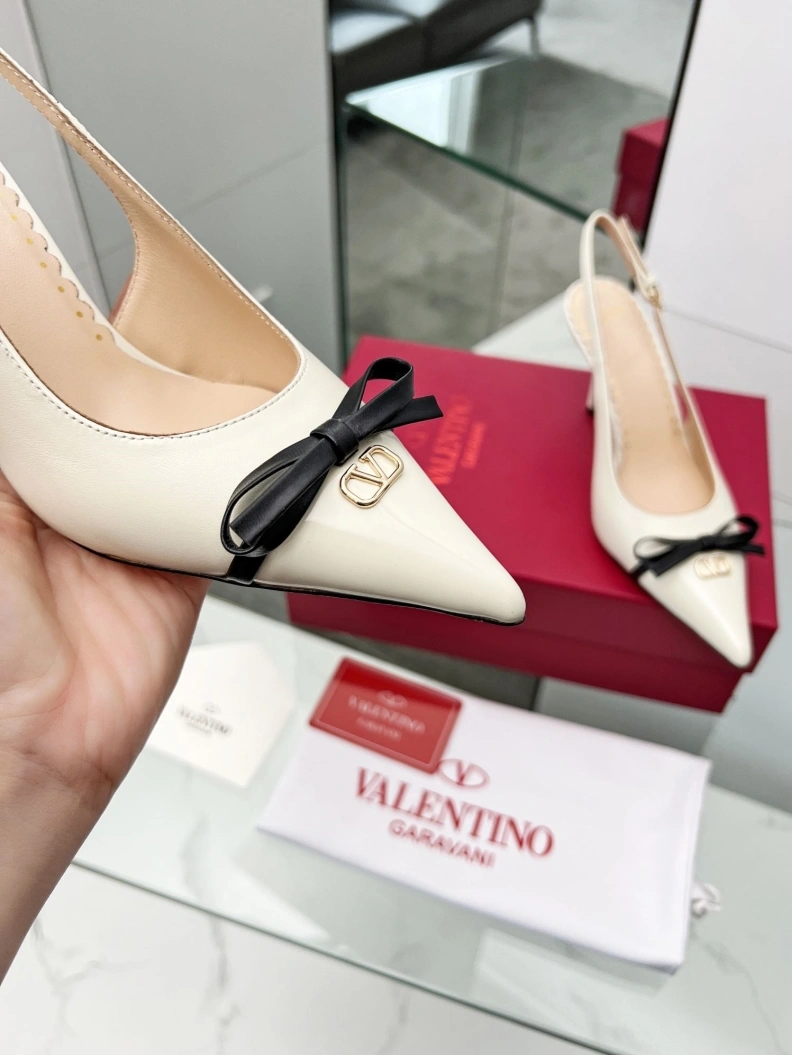 Bold Vxlxntino Sandals 229473