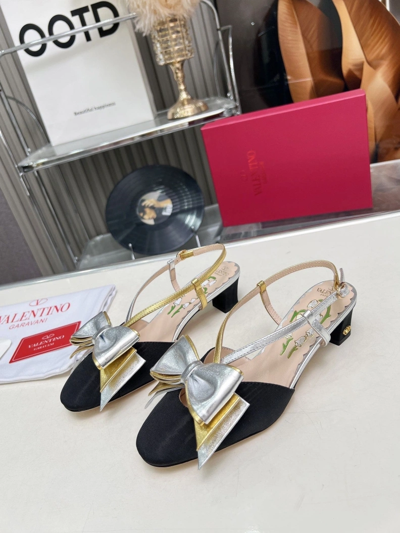 Durable Vxlxntino Sandals 229472