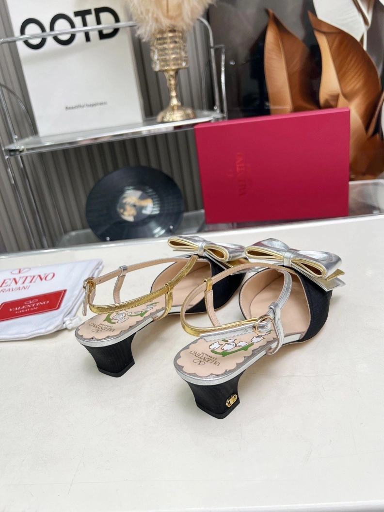 Durable Vxlxntino Sandals 229472
