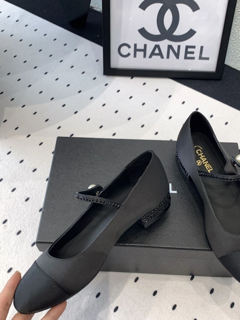 Unique Chxnxl Flat Shoes 119522