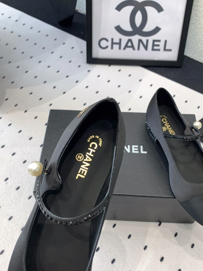 Unique Chxnxl Flat Shoes 119522