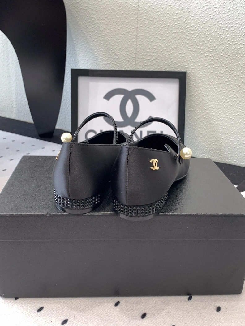 Unique Chxnxl Flat Shoes 119522