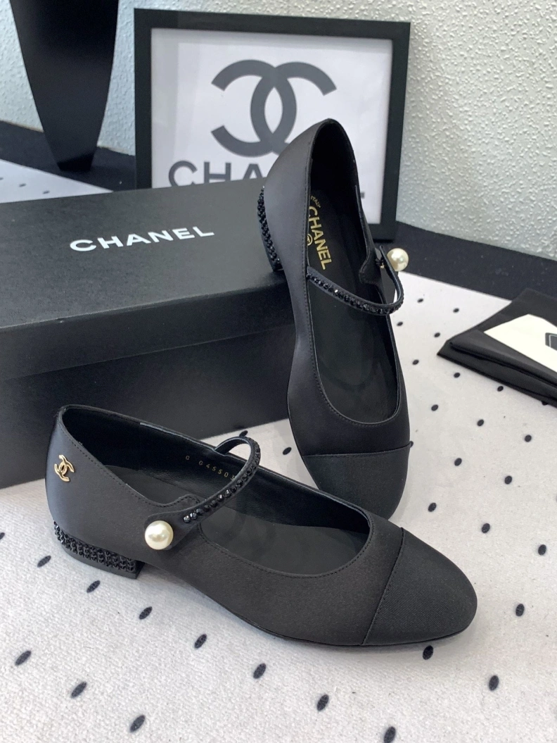 Unique Chxnxl Flat Shoes 119522