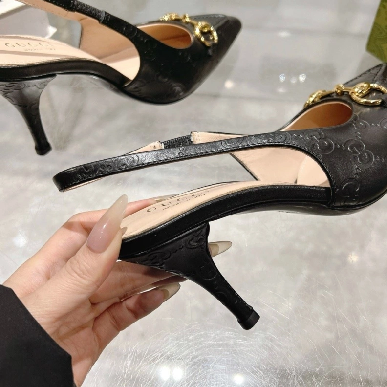 Flexible Gxccx Sandals 157232