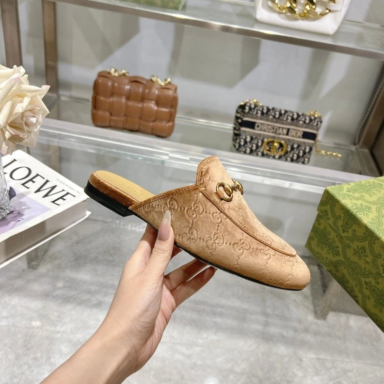 Unique Gxccx Slippers 157113