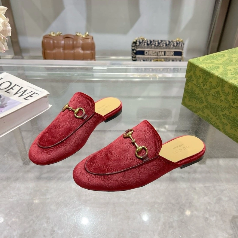 Vibrant Gxccx Slippers 157115