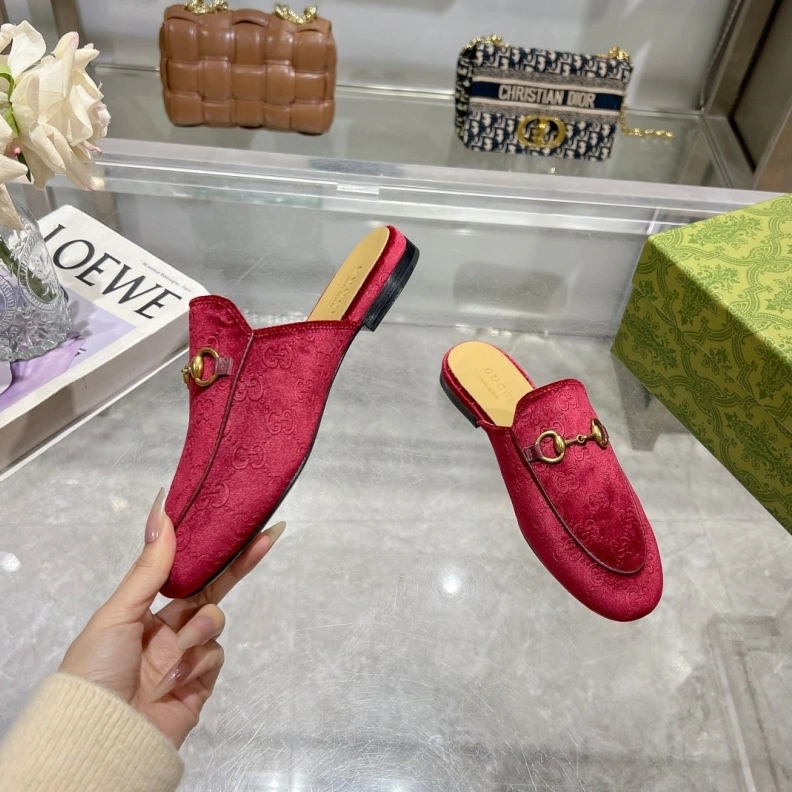 Vibrant Gxccx Slippers 157115