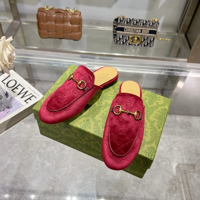 Vibrant Gxccx Slippers 157115