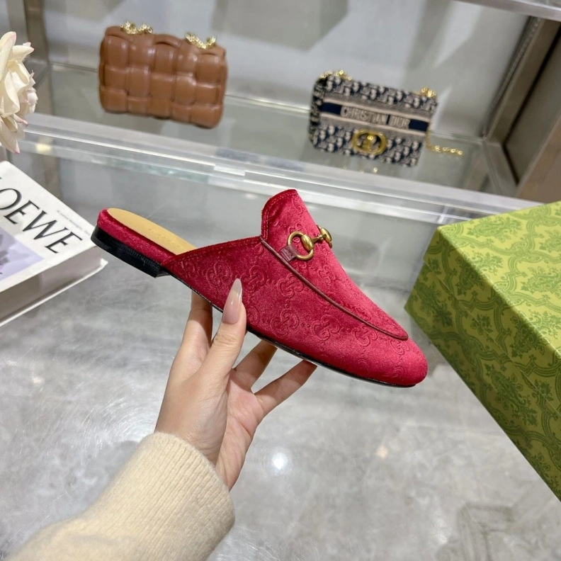 Vibrant Gxccx Slippers 157115