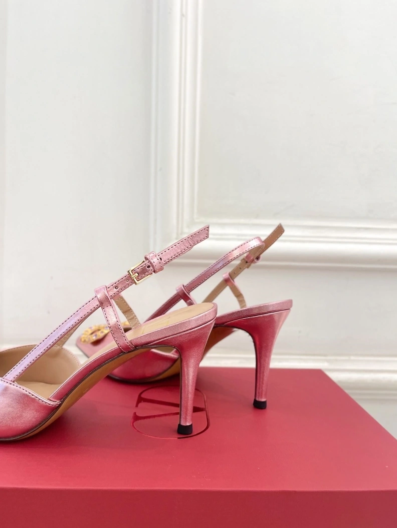 Elegant Vxlxntino Sandals 229468