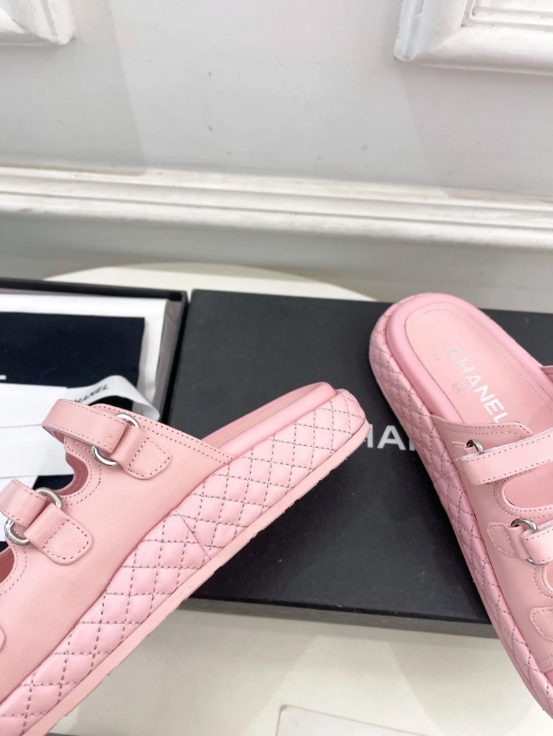 Chxnxl Slippers ModernLook 119049