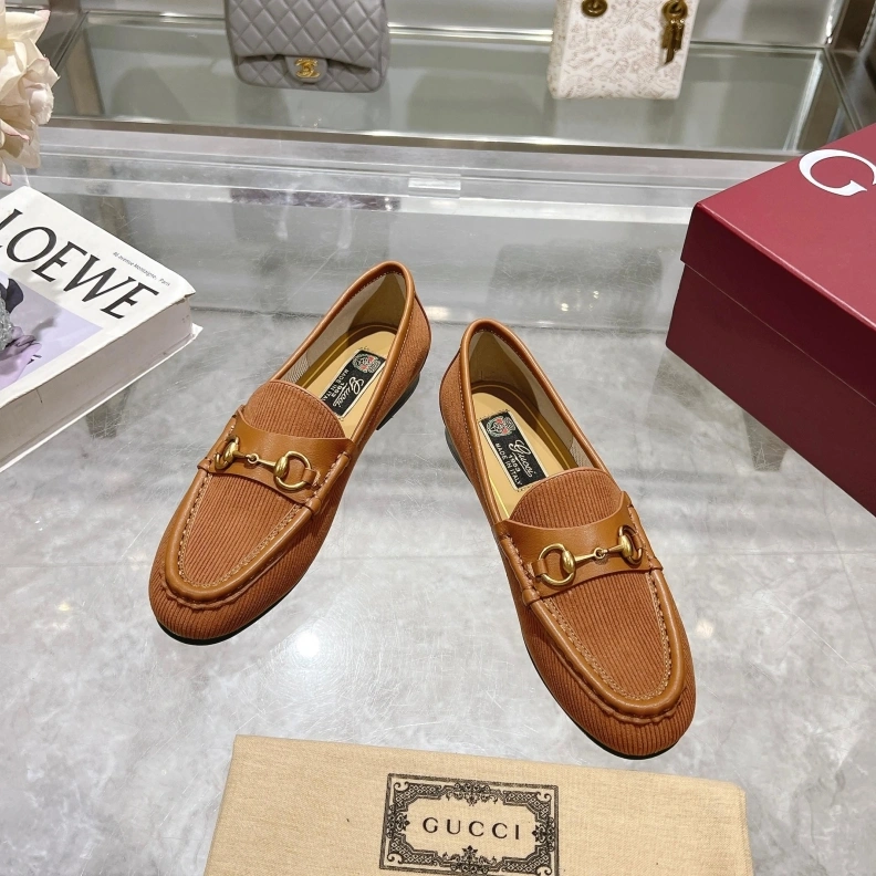 Stylish Gxccx Leather Shoes 157268