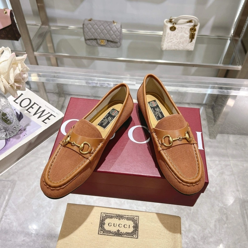 Stylish Gxccx Leather Shoes 157268