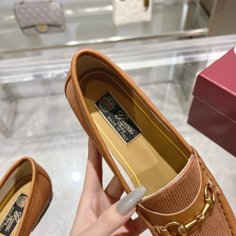 Stylish Gxccx Leather Shoes 157268