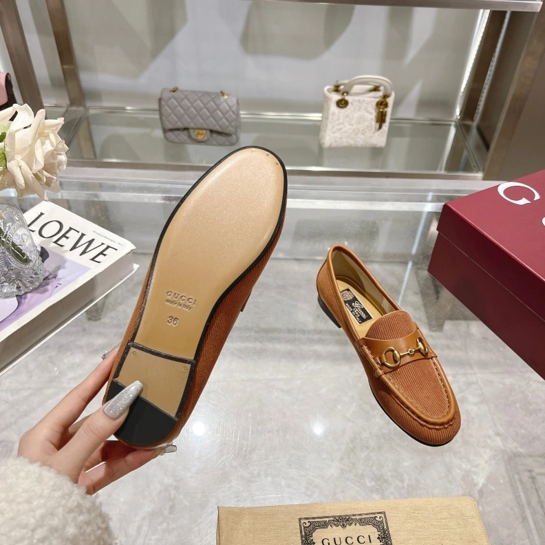 Stylish Gxccx Leather Shoes 157268