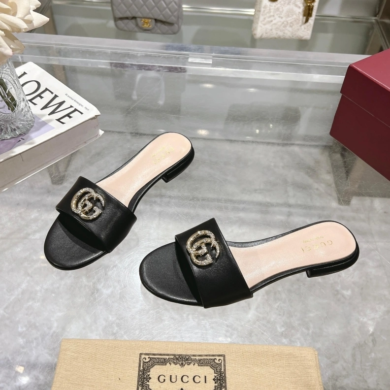 Resilient Gxccx Slippers 157111