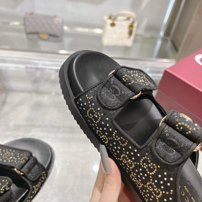 Gxccx Sandals Trendy 157216