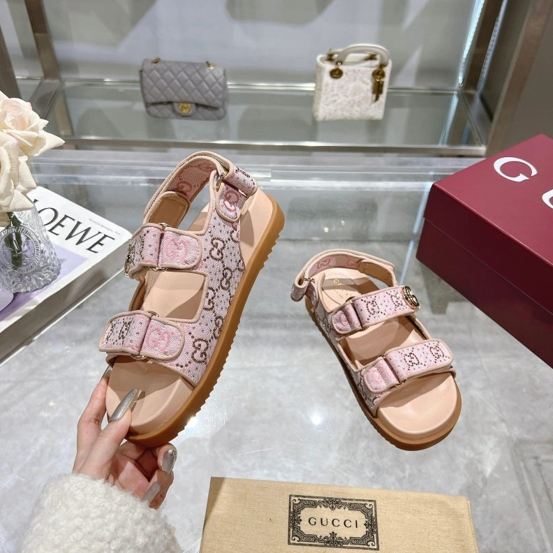 Gxccx Sandals Bold 157221